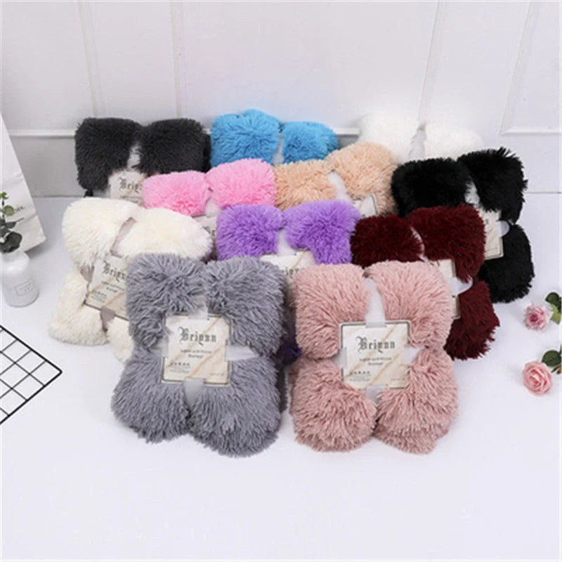 Soft coral fleece blanket in various colours and sizes for cosy bedding