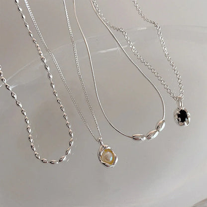 Elegant Irregular Zircon Pearl Metal Pendant Necklace for Women with Gold Plating