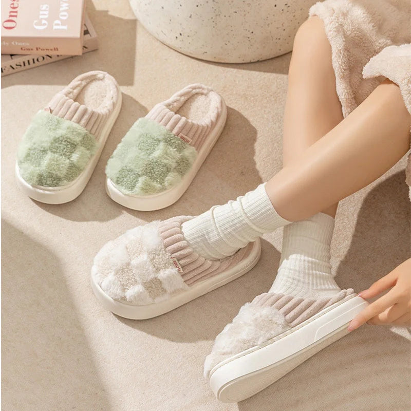 Plaid plush slippers for women with non-slip sole in various colours