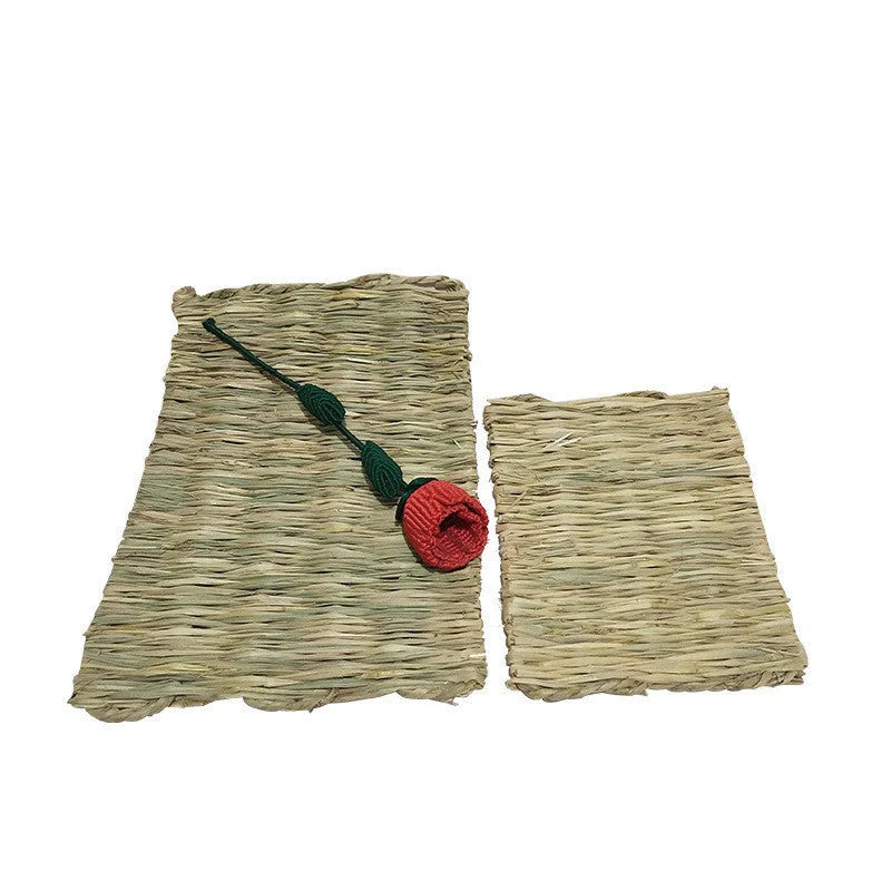 Premium handwoven straw mat for pets, featuring a textured surface and durable construction for comfort and functionality.