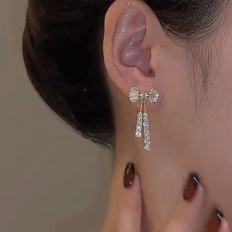 Gold bow diamond crystal earrings for women, fashionable and elegant