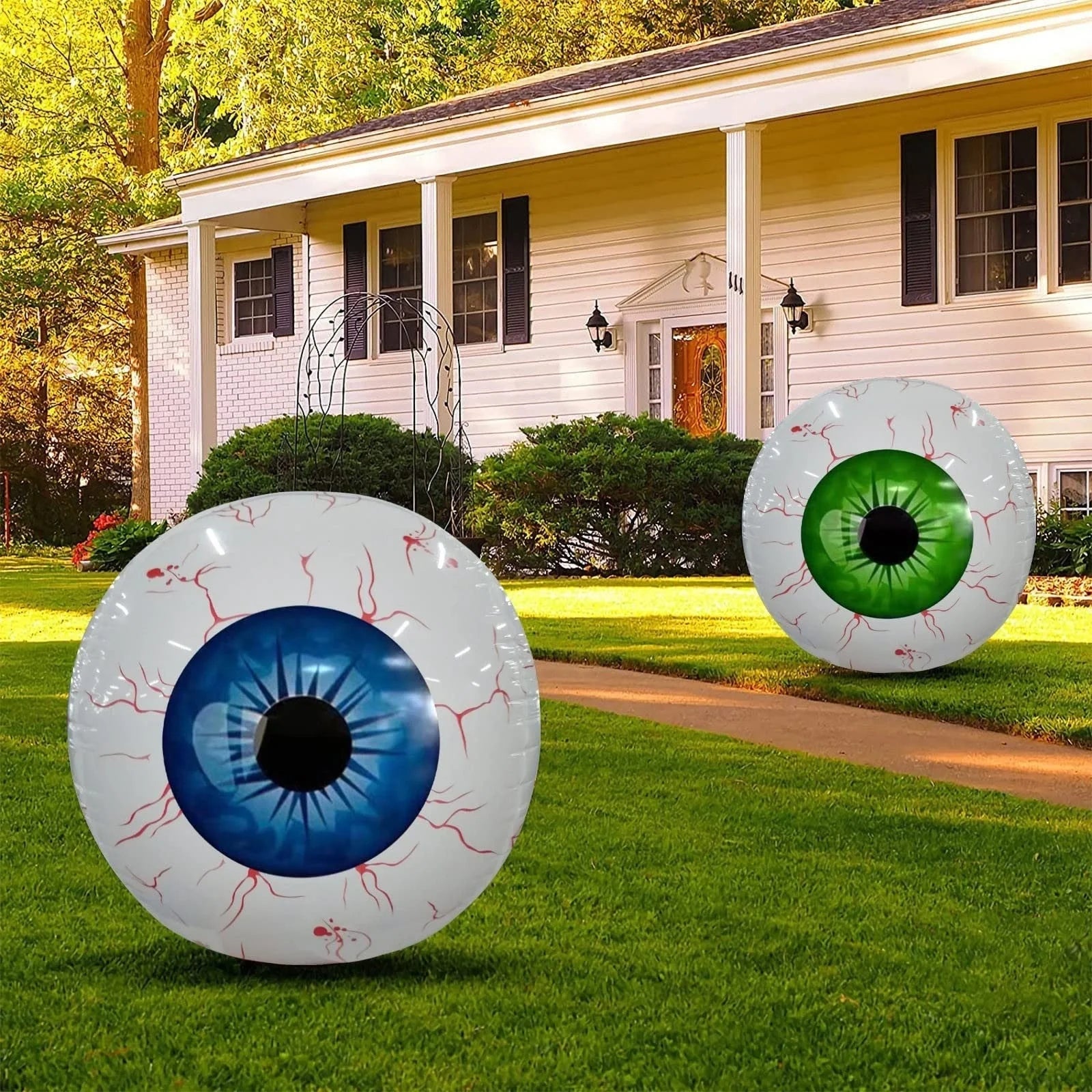 Halloween Eyeball Balloon with vivid bloodshot design for spooky decorations