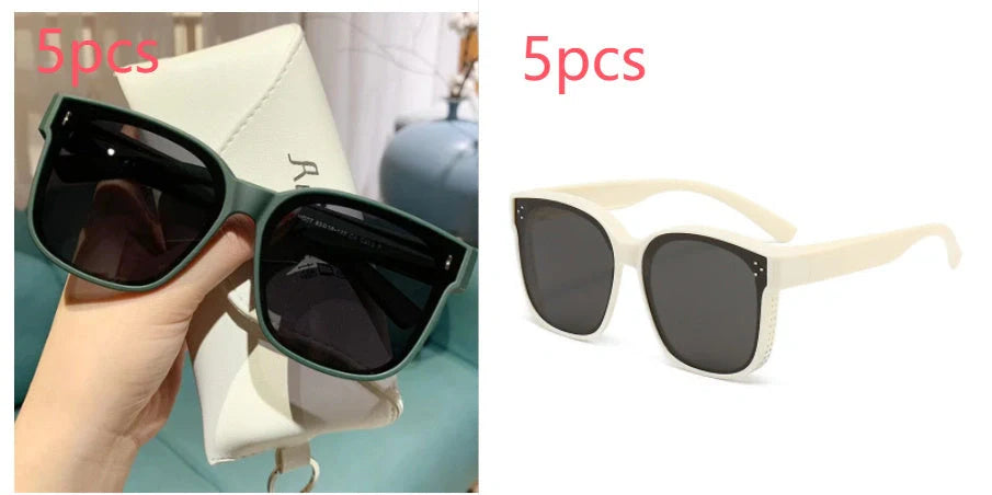 Polarised dual-use sunglasses with anti-glare mirror coating in various colours