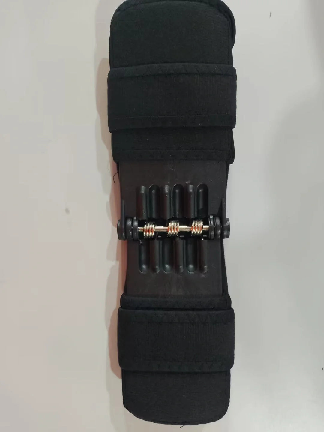 Breathable joint support knee pads in black with non-slip design