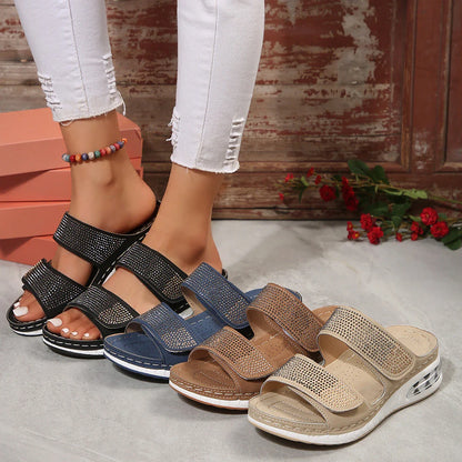 Fashionable rhinestone-embellished summer sandals with air-cushioned footbed