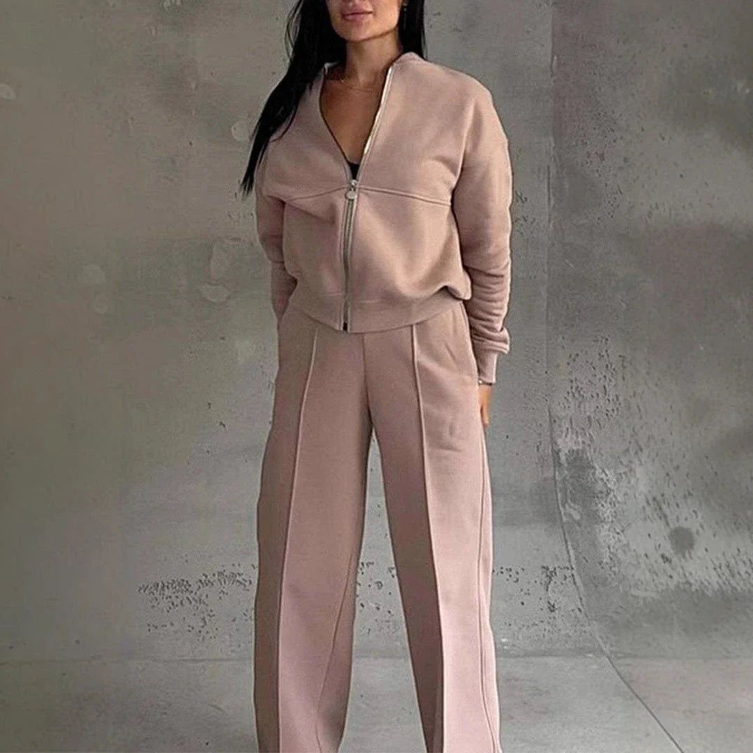 Stylish women's sports separates set with zip-up jacket and wide-leg trousers in a variety of colours