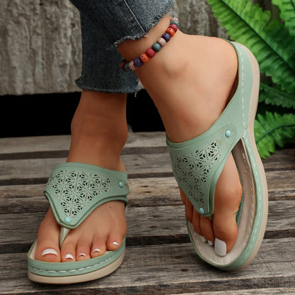 Women's PU thong sandals in various colours with segmented toe design