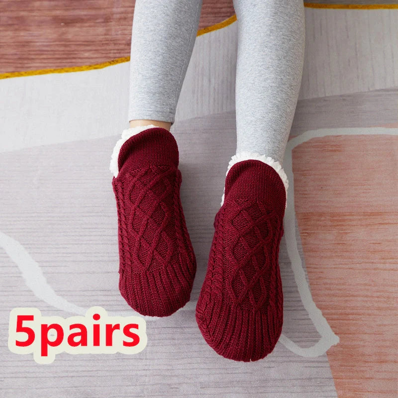 Winter woolen socks with non-slip dots in various colours