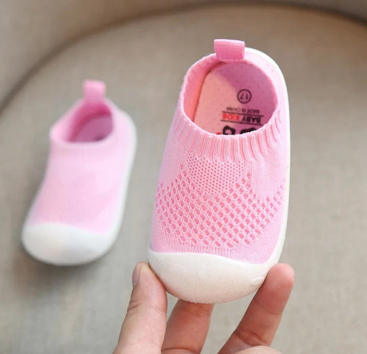 Comfortable cotton toddler shoes for spring and autumn in various colours