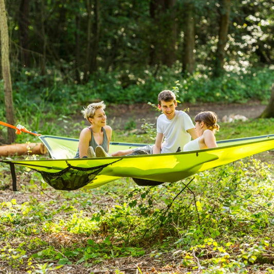 Spacious 3-person outdoor hammock with unique 3-point anchor system for maximum comfort and stability