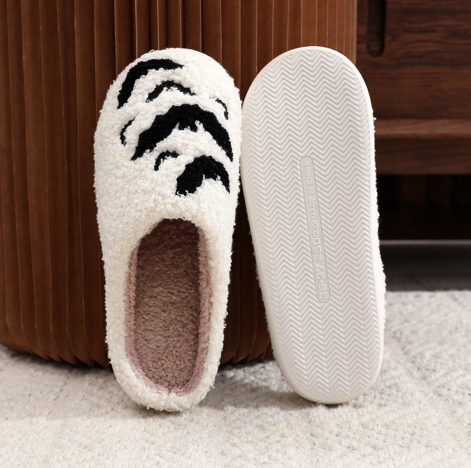 Cosy Bat Slippers for Halloween - Soft Plush Unisex House Shoes in black and white
