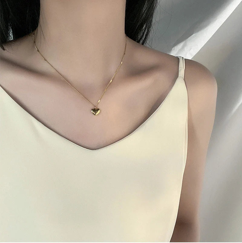 Vintage gold titanium steel heart pendant necklace with sectional chain