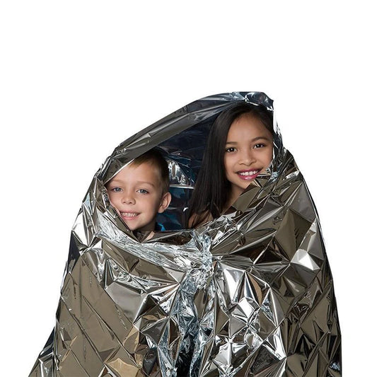 Silver aluminised emergency blanket for outdoor survival and hypothermia prevention