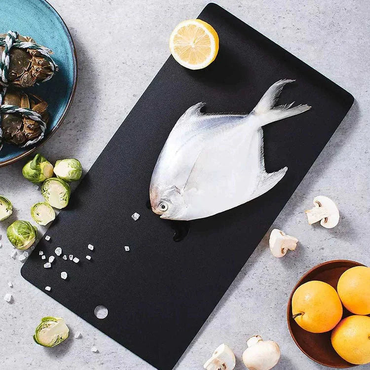Black aluminium steak thaw board for efficient meat thawing