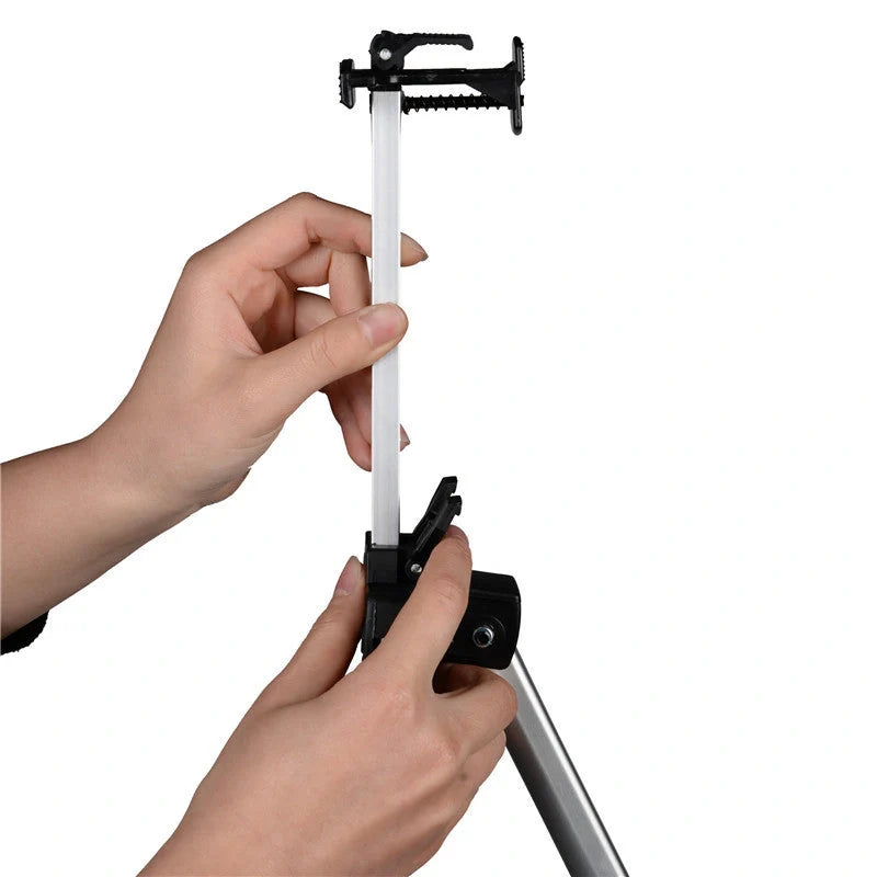 Adjustable aluminium alloy painting stand with carrying bag, perfect for artists and students