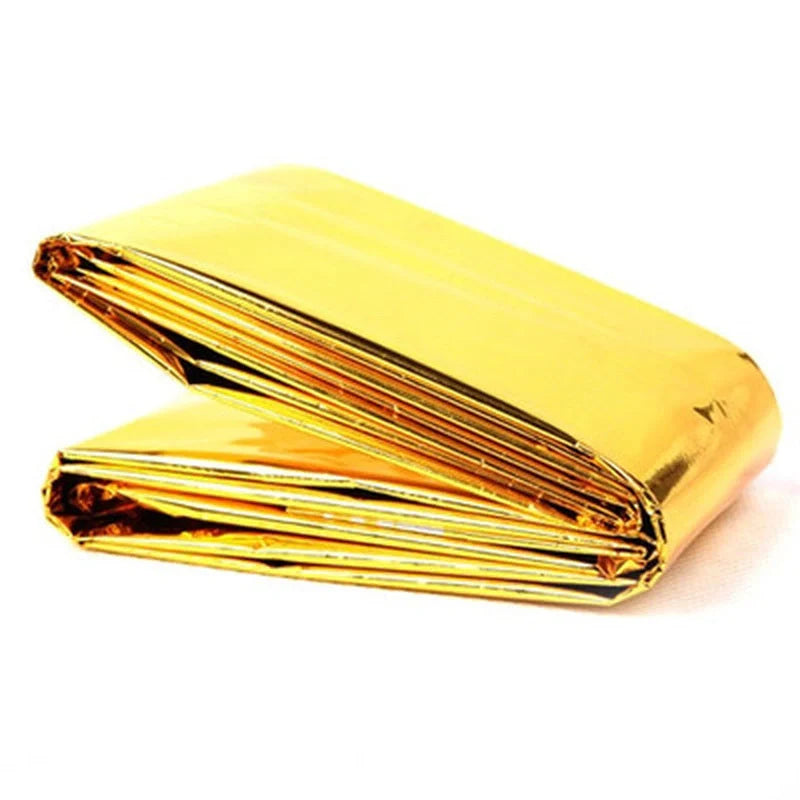 Silver aluminised emergency blanket for outdoor survival and hypothermia prevention