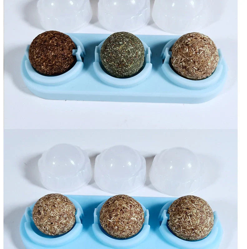 Self-adhesive Rotated Catnip Lick Ball for cats, natural ingredients, 90g