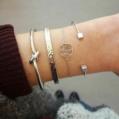 Adjustable geometric bracelet set with crystal and leaf motifs