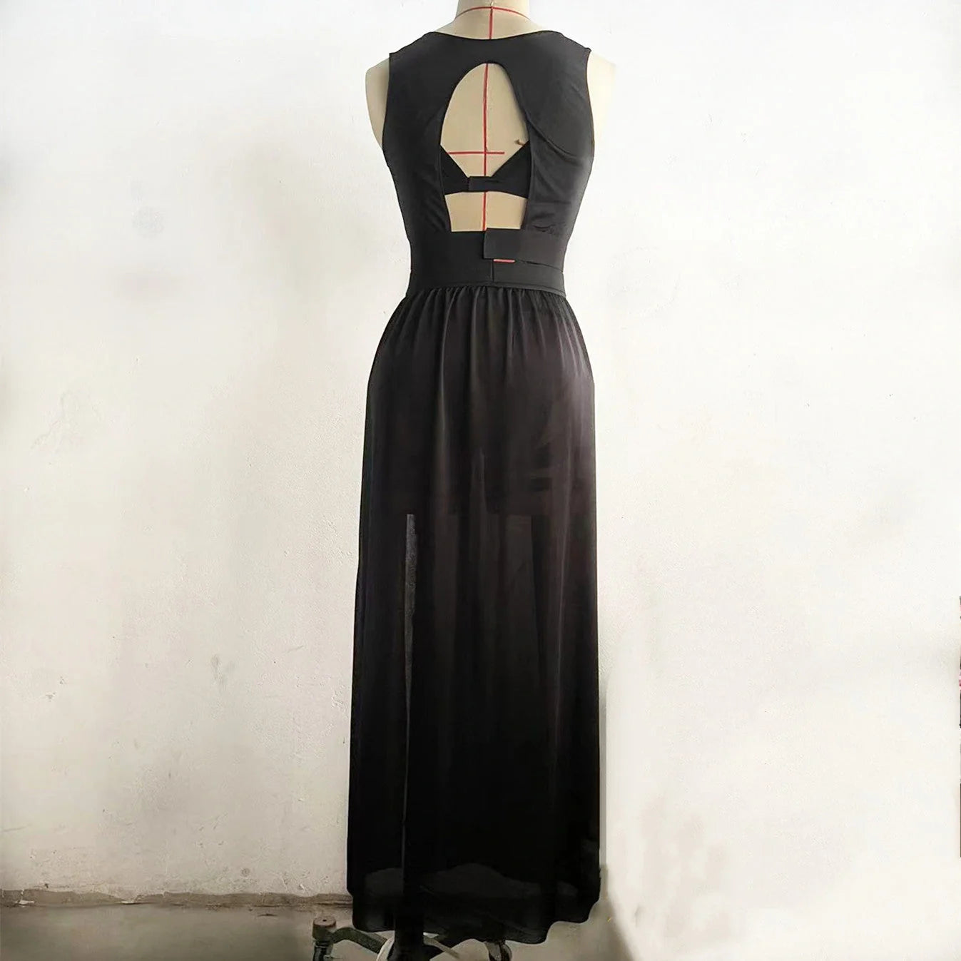 European and American style lingerie straps dress with chest pad and gauze skirt in black and red