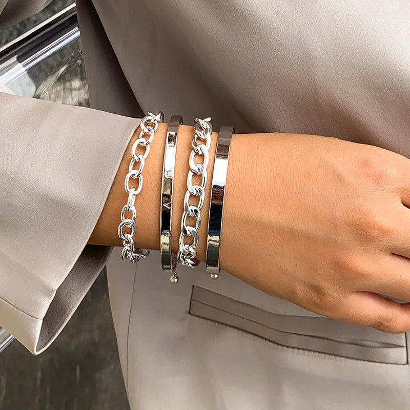 GiftHome UK Simple and Elegant C-Shaped Hollow Chain Bracelet Set
