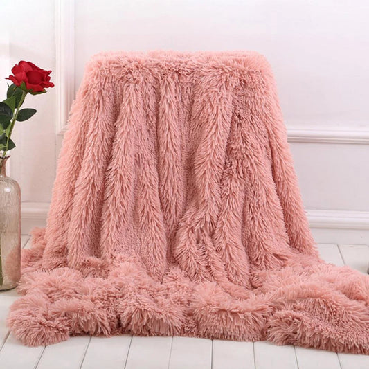 Soft coral fleece blanket in various colours and sizes for cosy bedding