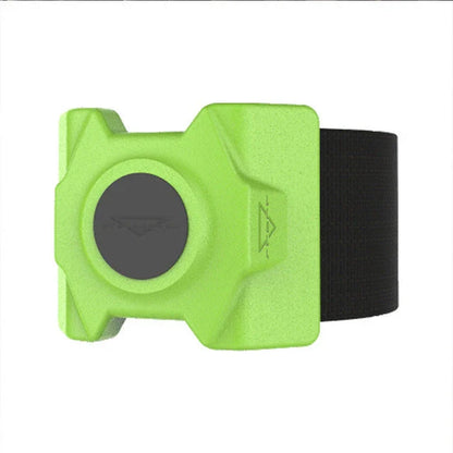 Premium magnetic water bottle holder made of durable silicone, compatible with a wide range of bottle sizes up to 400mL.