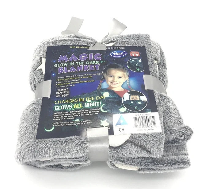 Glowing polyester wool blanket with stars and moons design, perfect for cosy nights