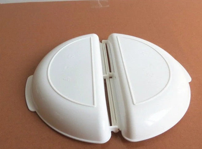Microwave oven egg tray for quick steamed eggs, made from non-toxic PP material