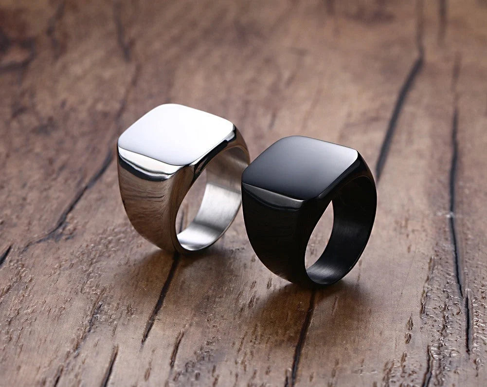 Jinshengfeng Lightweight Personality Ring in Gold, Black, and Silver - Elegant and Comfortable Jewellery