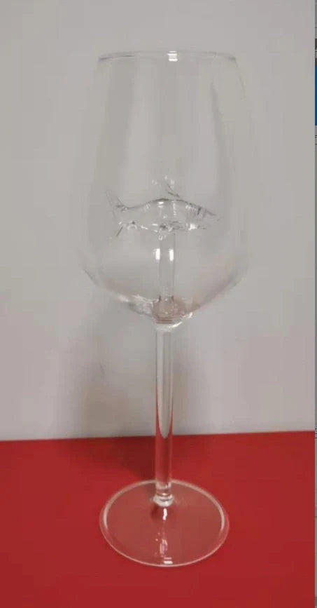 Lead-free crystal red wine glass with rotatable shark inside, clear design for elegant wine serving