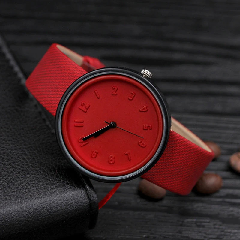 Elegant ladies' quartz watch with alloy dial, mineral glass mirror, and PU leather strap in various stylish colours