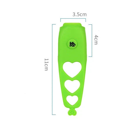 Powerful 120 dB bicycle siren with 6 customisable sound modes, made of premium silica gel for durable and waterproof performance