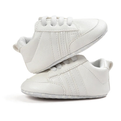 Soft PU leather non-slip baby moccasins for first walkers in brown