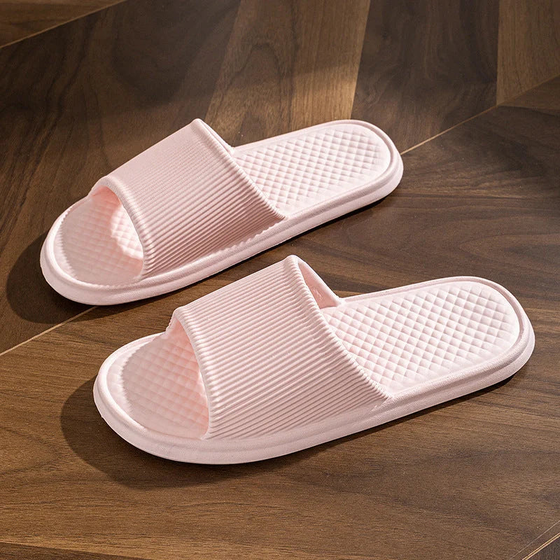 Stylish non-slip summer slippers for men and women in various colours