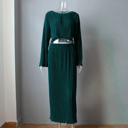 Elegant green bell sleeve short top paired with a mid-length skirt, a timeless and sophisticated British-inspired fashion ensemble