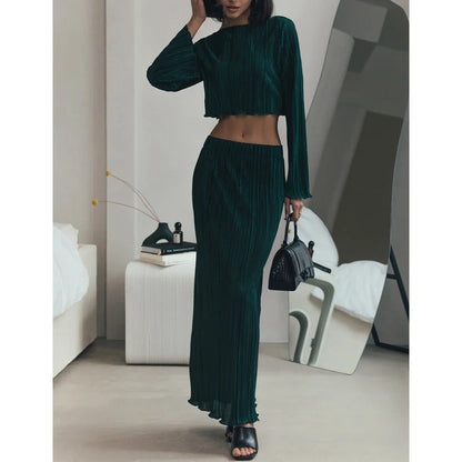 Elegant green bell sleeve short top paired with a mid-length skirt, a timeless and sophisticated British-inspired fashion ensemble