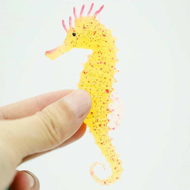 Luminous sea horse aquarium decor with a mesmerising glow, made of premium silicone