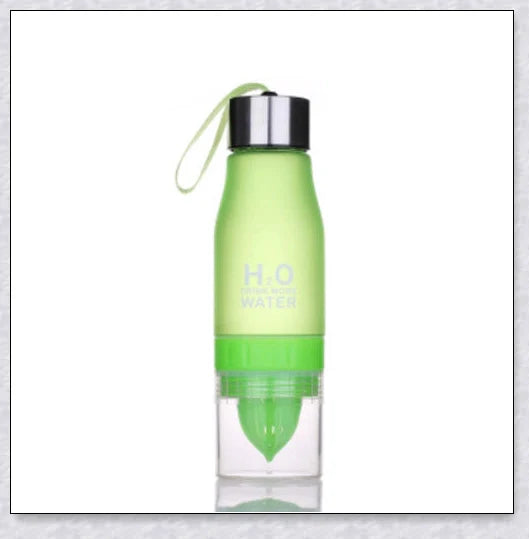 H2O Fruit Infusion Water Bottle with Vibrant Fruit Slices Floating Inside