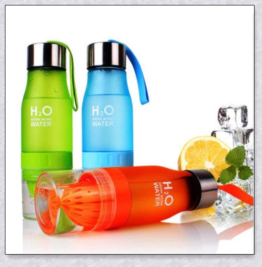H2O Fruit Infusion Water Bottle with Vibrant Fruit Slices Floating Inside