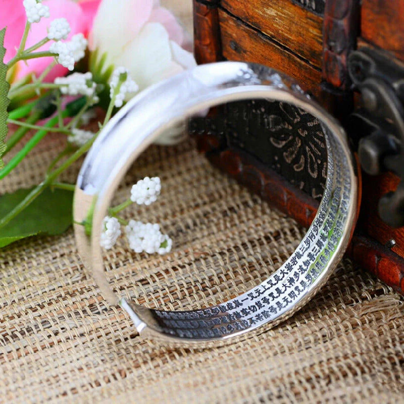 Elegant silver plated vintage bracelet with engraved text in a variety of styles