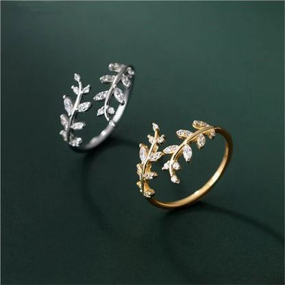 Branch Ring for Women in silver and gold, featuring a unique leaf design