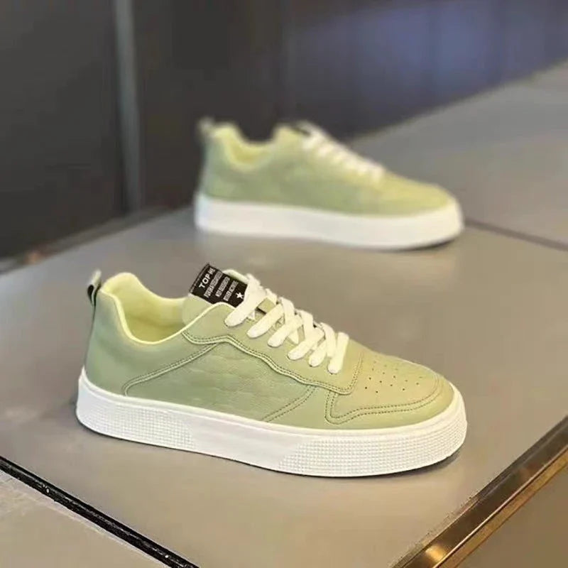 Stylish and breathable plaid lace-up sneakers for men, featuring a unique design, comfortable mesh lining, and durable rubber sole.