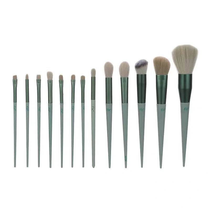 13-piece makeup brush set with soft artificial fibres and durable handles