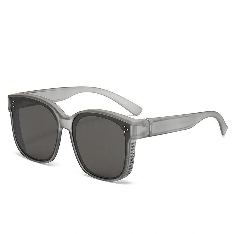 Polarised dual-use sunglasses with anti-glare mirror coating in various colours