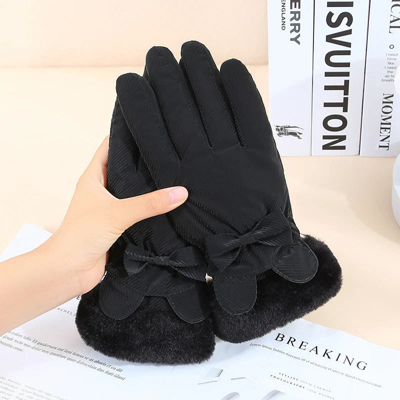 Cosy winter gloves with touch screen capability and fleece lining, available in various stylish colour options