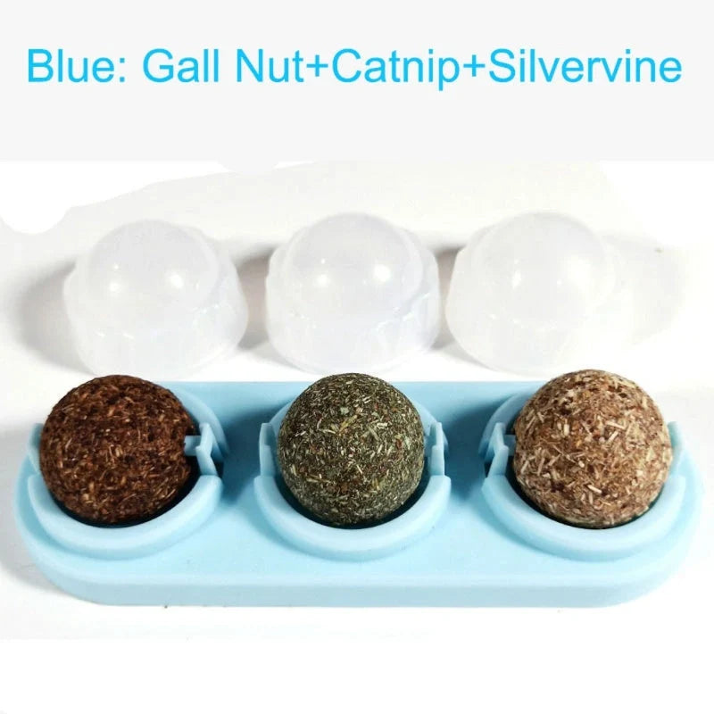 Self-adhesive Rotated Catnip Lick Ball for cats, natural ingredients, 90g