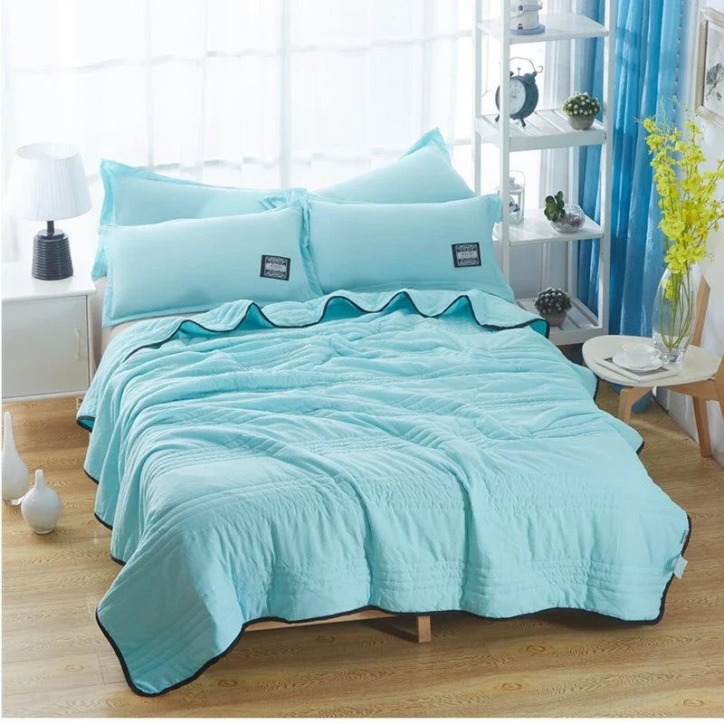 Premium cooling quilts in various colors and sizes for comfortable, temperature-regulating sleep