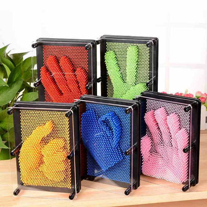 Customizable 3D Sculpture Frame captures the intricate details of any object, hand, or face in seconds