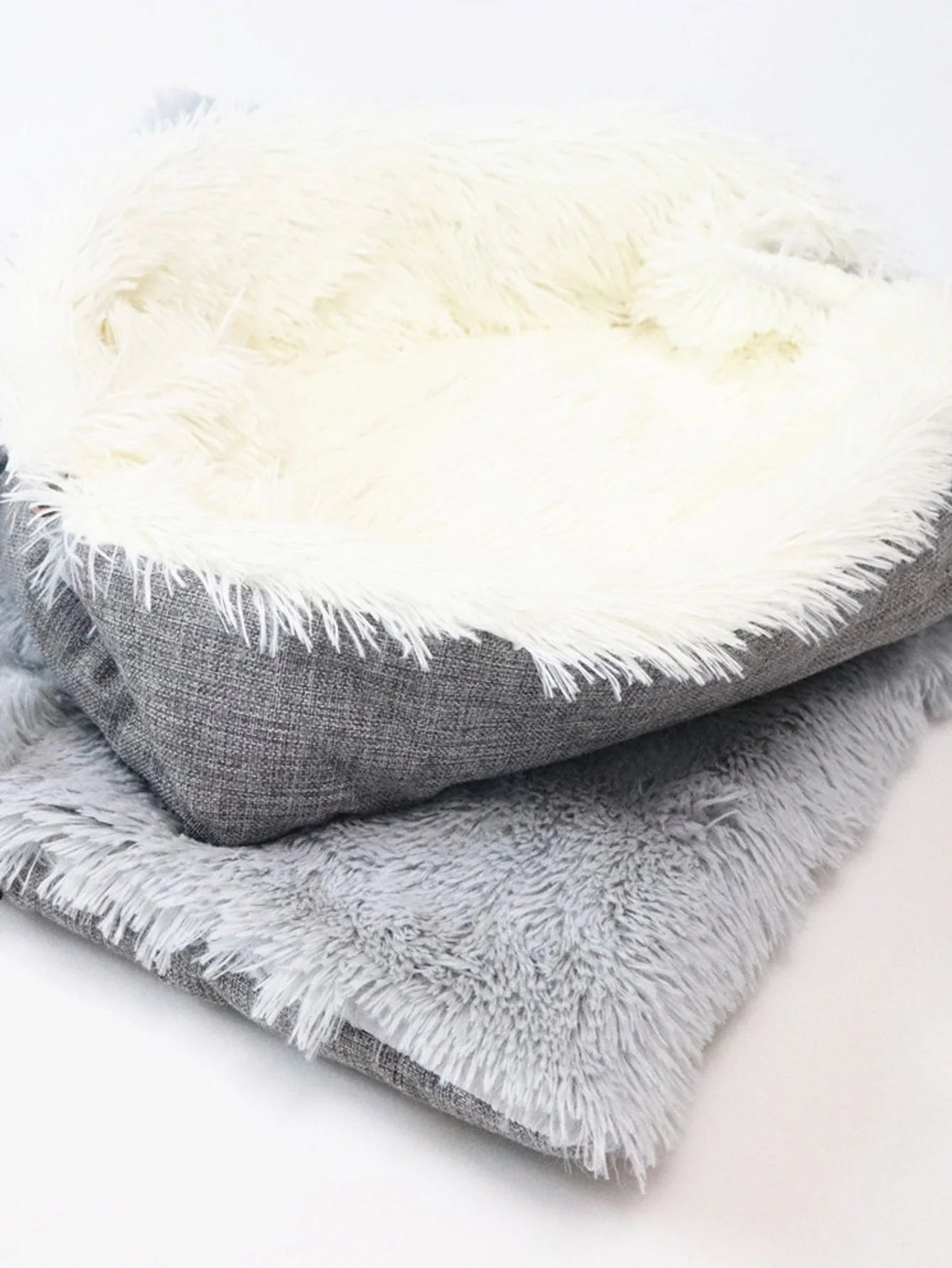 Foldable fleece pet bed mat for dogs and cats, soft warm sleep cushion