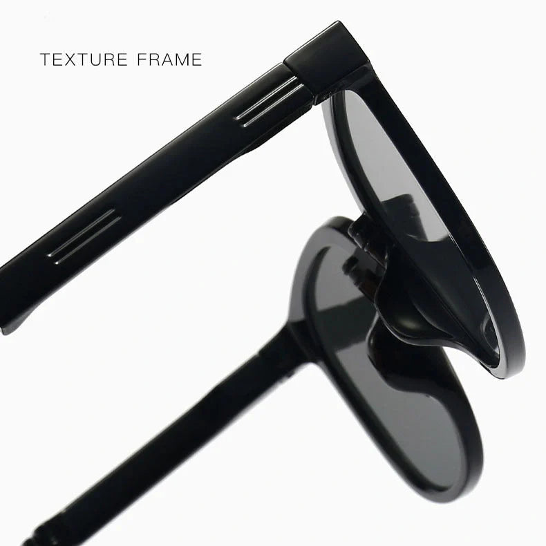 Folding sunglasses with UV400 protection in various colours